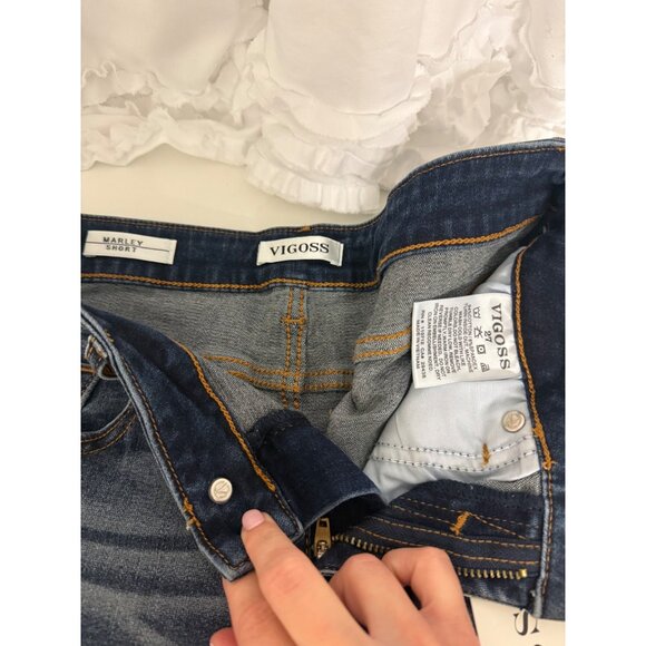 Vigoss Womens Marley Dark Wash Denim Shorts With Raw Hem Size 4/27 - Picture 2 of 5